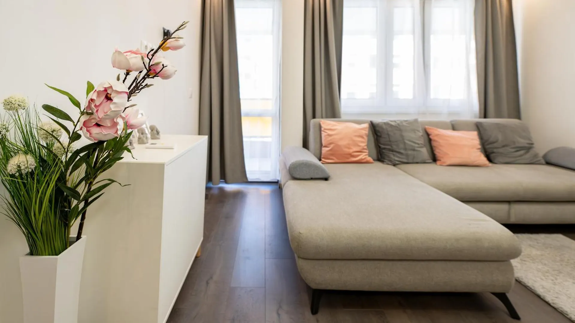 Rumbach 2022 Modern Apartment Budapest